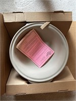 The Pampered Chef Stoneware baking bowl
