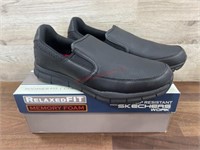 Men’s size 10 skechers