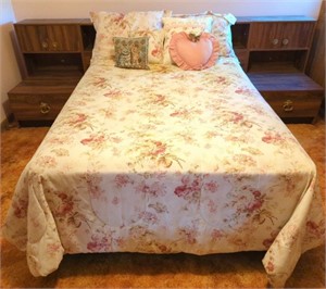 Mid Century Queen Size Bed W/ Storage (90"×113")