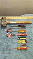 TOOL LOT, SCREW DRIVERS AND RUBBER MALLET