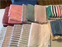 10 towels 2 hand towels 2 aprons