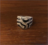 Vintage Sterling Silver & Crylstal Accent Ring