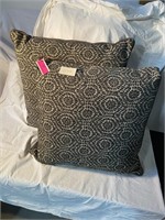 Decorative pillows 2
22 x 22