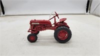 Farmall Cub Tractor 1/16