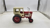 International 1468 Tractor 1/16