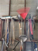 GROUP OF VARIOUS LONG HANDLED TOOLS TO INCLUDE