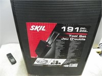 Unused 191 pc Skil tool set With rolling tool case