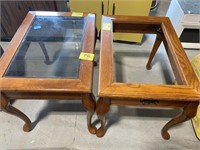 PAIR OF WOODEN END TABLES - MISSING 1 GLASS