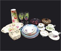 BEAUTIFUL COLLECTION OF FINE COLLECTIBLE CHINA