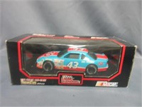 #43 1:24 scale die cast collector car