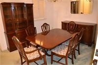 Mahogany Federal-style dining room suite:  table,