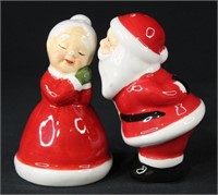 Santa Kissing Mrs Claus Salt & Pepper Shakers
