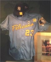 PELICANS JERSEY AND NY YANKEES CAP