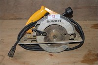 DeWalt DW 364 7 1/4" Circular Saw