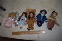 Lot of Wizard of Oz Porcelain Dolls