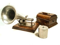Columbia AB Phonograph with Mandrel & Horn