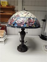 Lamp- stained glass shade has damage see pics