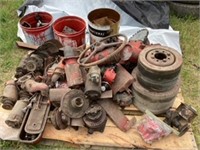 Various parts for IHC W6 and M Tractors -