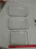 Anchor Hocking dish and 2 rectangle baking dishes