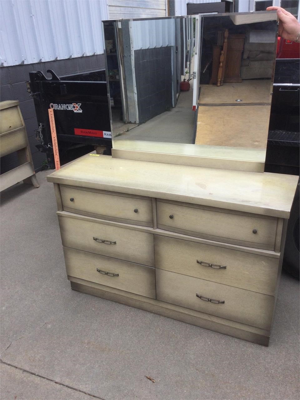 6 Drawer Dresser, 31”T x 50”L x 17”D, W/Mirror