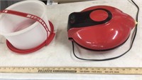 Quesadilla maker, plastic cake carrier w/lid