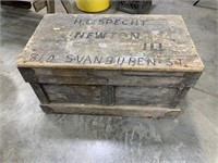 Wooden trunk measures 34 x 19 x 17 in
Comes with