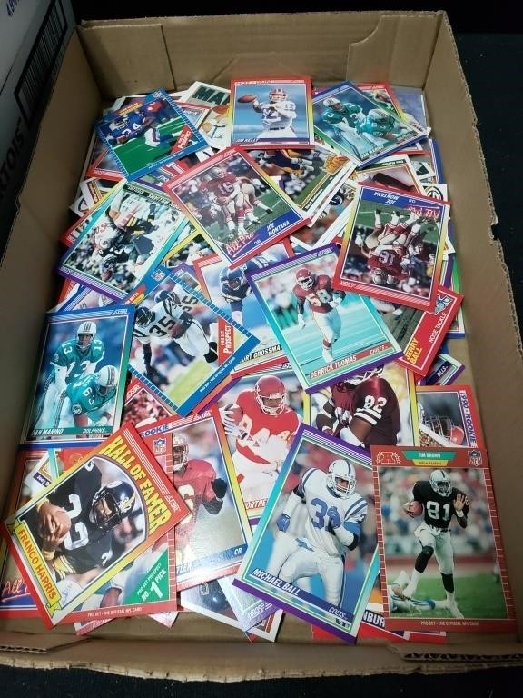 BOX LOT OF SPORTS CARDS 300+