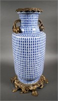 Vintage Chinese One Hundred Shou Vase