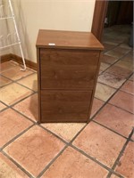 Wooden filing cabinet, missing pulls 15 1/4x 15x