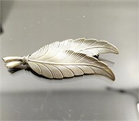Sterling silver Feathers brooch pin by Jewelart