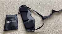 C2) Neck stretcher with carrying pouch