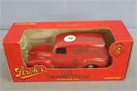 NIB Ertl 1951 Stroh's Beer Delivery Truck Bank