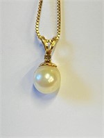 14K Chain & Pearl and Diamond Setting - Lovely