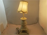 Lampe de table en forme de petit foyer