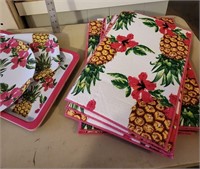 Pineapple place mats / trays and plates