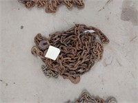 miscellaneous pieces of chain