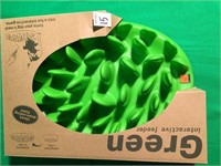 GREEN INTERACTIVE FEEDER FOR DOGS