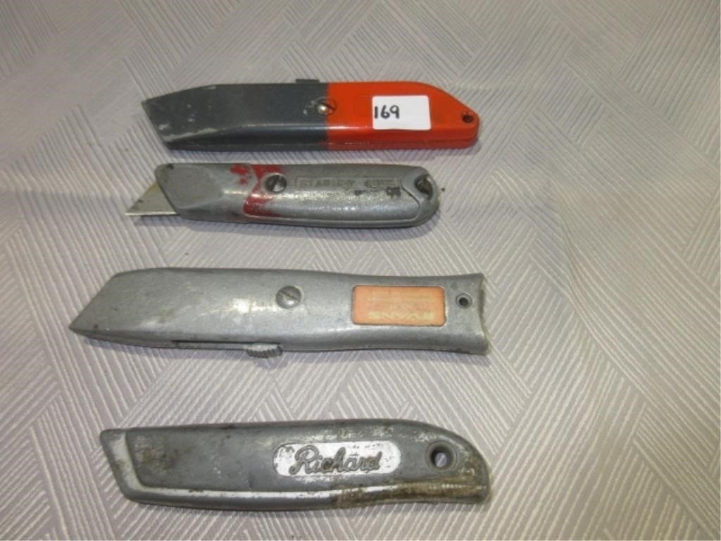 utility knives .
