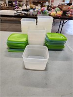 Plastic Containers w/ Lids