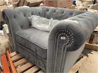 BEAUTIFUL DIAMOND STITCHED LOUNGE CHAIR - NEEDS