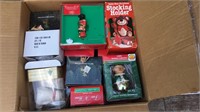 BOX CHRISTMAS AND BOX PAINTABLE1 ITEMS BOX