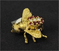 18kt DIAMOND RUBY BUMBLE BEE PIN