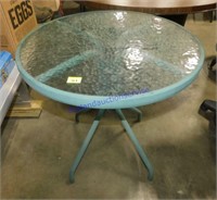 Small Glass Top Patio Table (28 x 27)