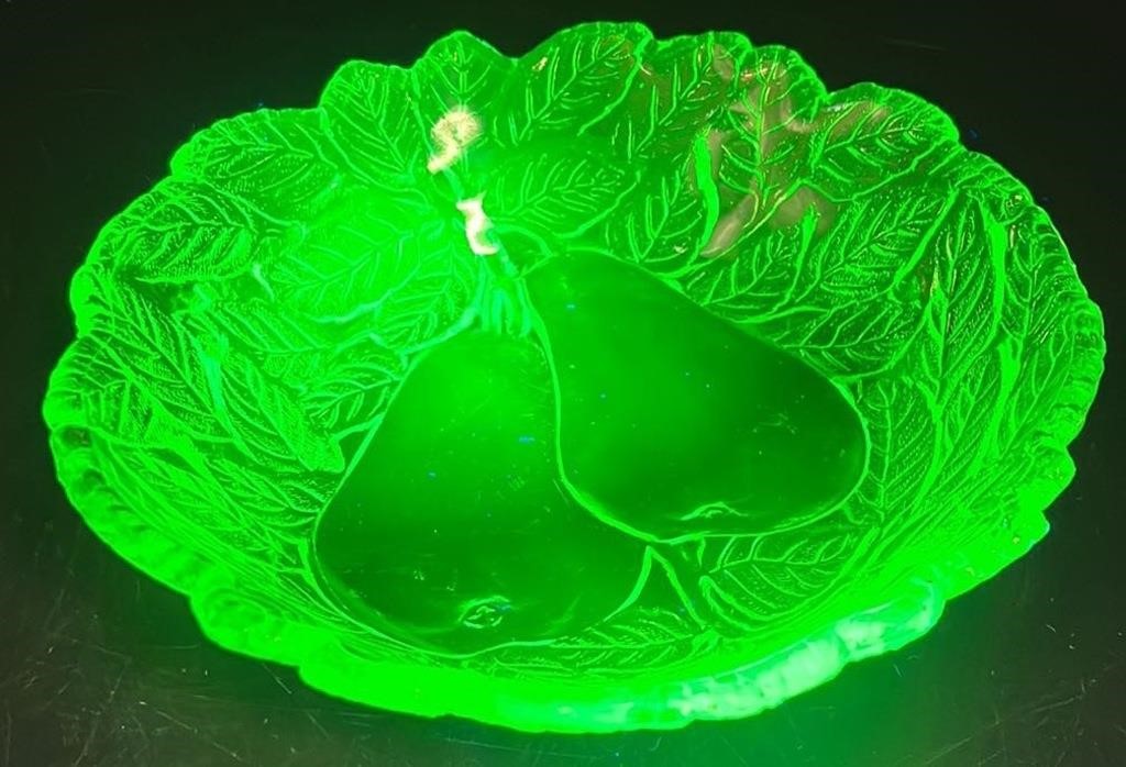 Indiana Glowy Avocado Bowl Uv Reactive Under 365