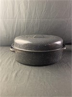 Metal roosting pan