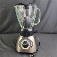 Oster 14 Speed blender with glass pitcher