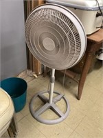18 inch fan