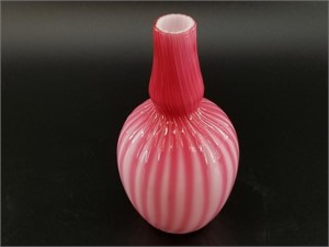 Art glass flower vase, style is reminiscent of Mur