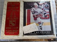 WAYNE GRETZKY THE GREAT ONE SIGNED PLAQUE