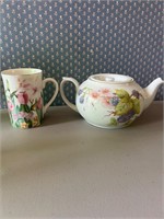 TEA POT & CUP